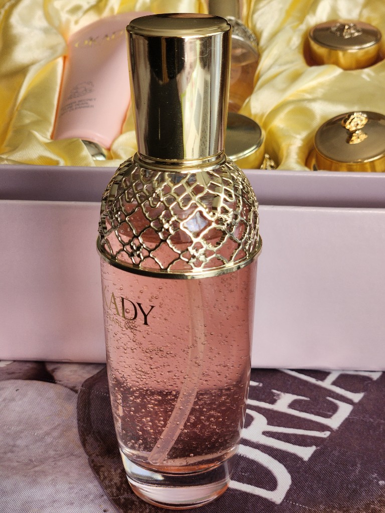 Gel essence OKADY Pearl dans son coffret